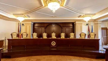 Ce salarii primesc judecătorii CCR. Sumele pe care le încasează lunar