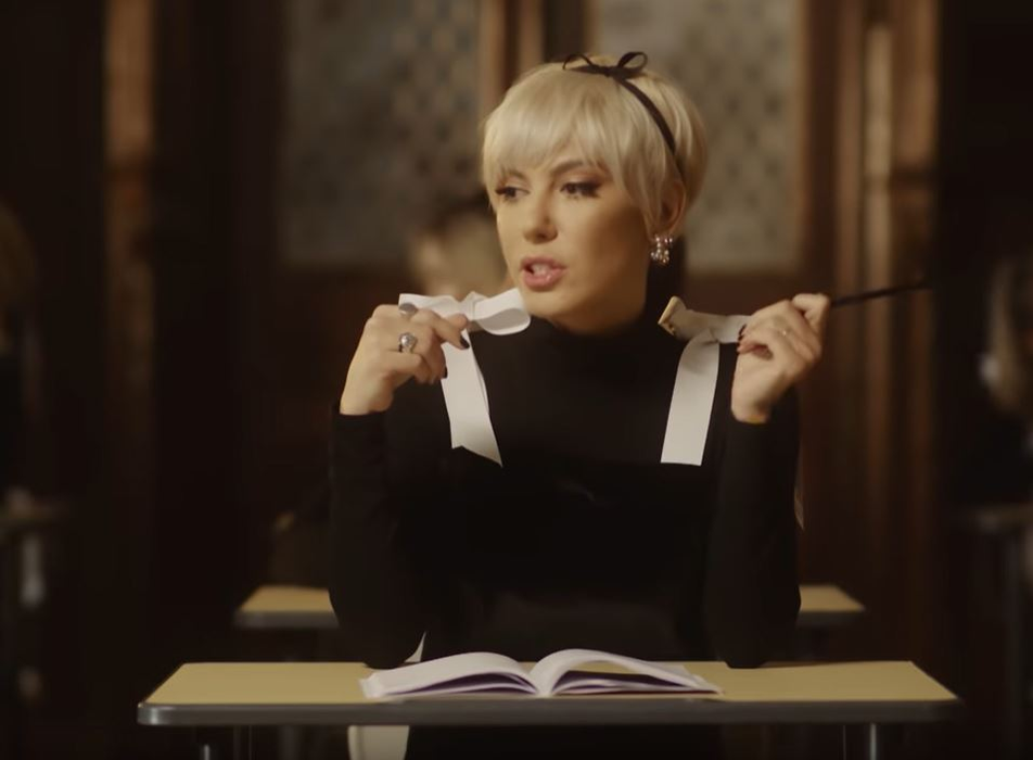 Sore a lansat primul videoclip alături de fiica sa! Povestea emoționantă a piesei “Ce faci, fată?” și ce peripeții au trăit artista și Erin pe platourile de filmare