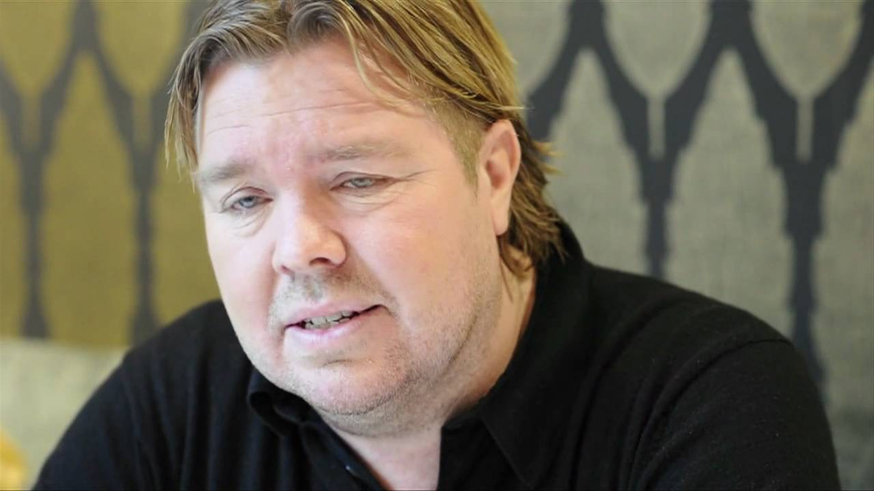 Tomas Brolin, atacantul care marca împotriva României în sfertul de coşmar cu Suedia de la CM ’94, e acum de nerecunoscut! S-a îngrăşat enorm şi s-a apucat de poker