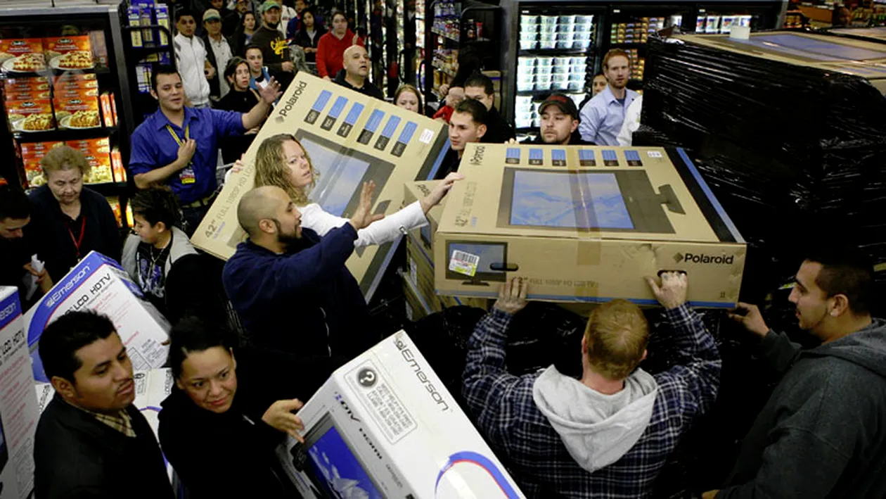 Black Friday face victime! Uite cele mai socante imagini de la acest eveniment