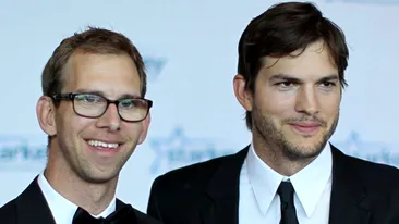 Toată lumea îl ştie pe celebrul actor ASHTON KUTCHER, dar nimeni nu avea habar cum arată fratele lui geamăn!