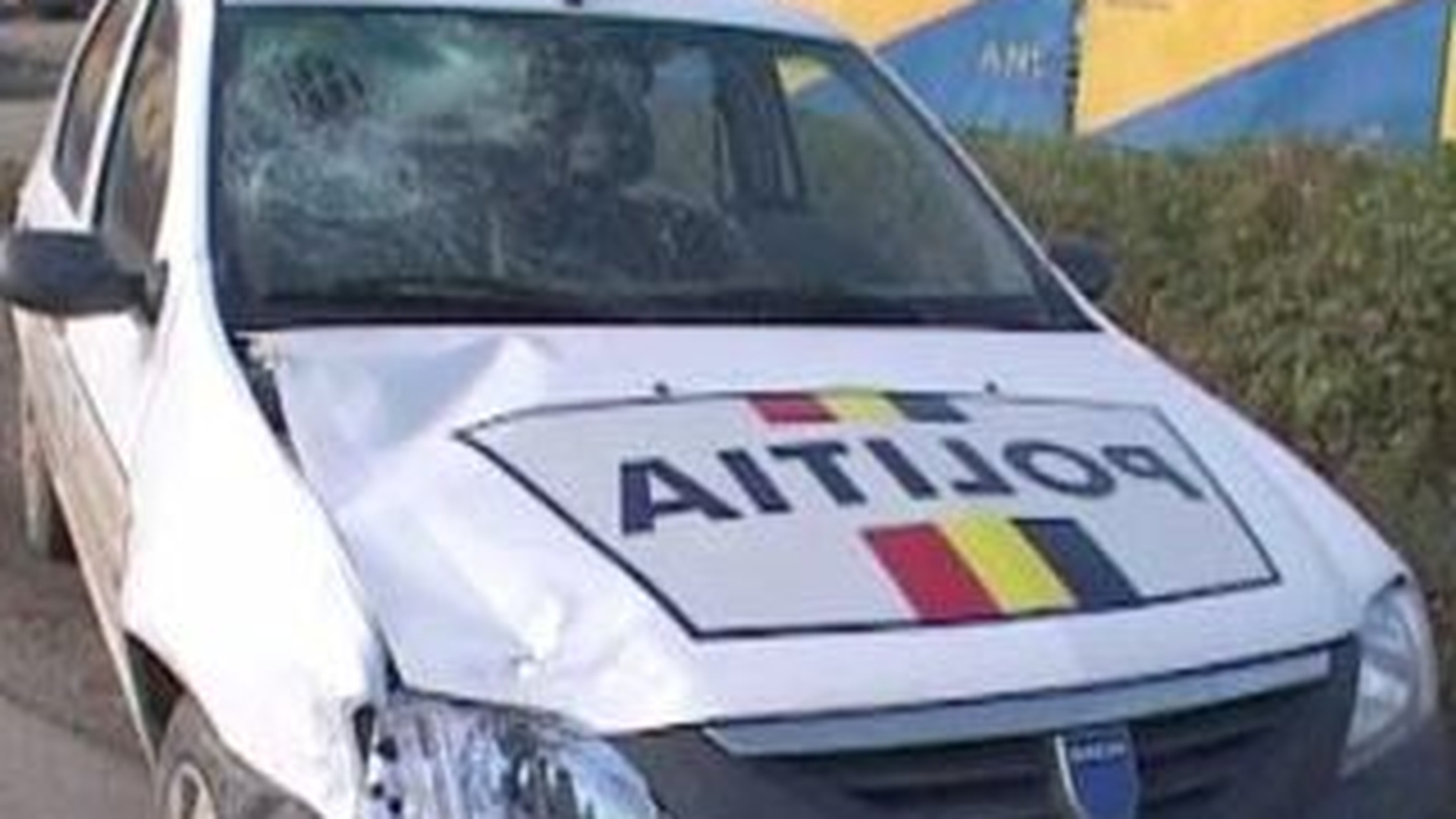 Doi politisti gorjeni au fost implicati intr-un accident rutier in timp ce se deplasau spre locul unui alt accident