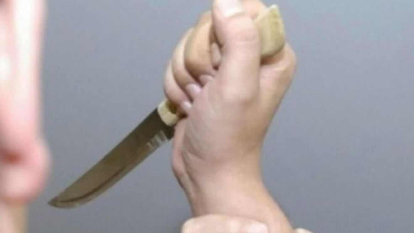 Caz tulburător în Timiș. Un copil de 13 ani a înjunghiat de mai multe ori un tânăr