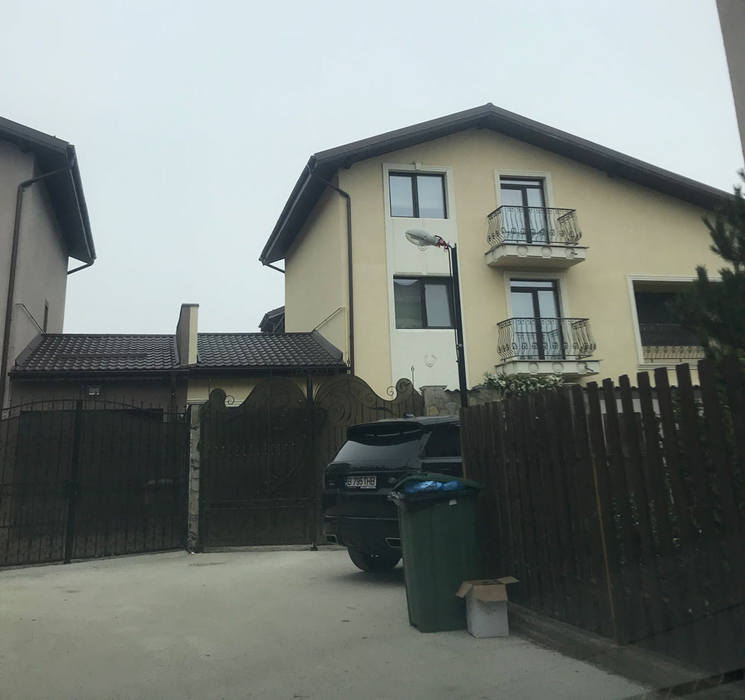 Vila din Dobroești unde Theodora s-a mutat alături de soțul ei