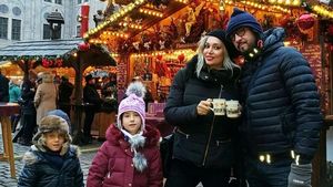 Walter şi Raluca Zenga, cu copiii la Târgul de Crăciun din Germania! Prietenii se tem pentru ei: ”Doamne ajută!”