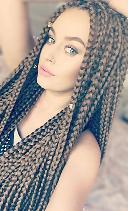 MISHA, schimbare radicală de look! Nici nu o mai recunoşti pe soţia lui CONNECT-R