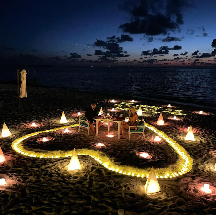 Cei doi îngrăgostiți, la o cină romantică (Foto: Instagram)