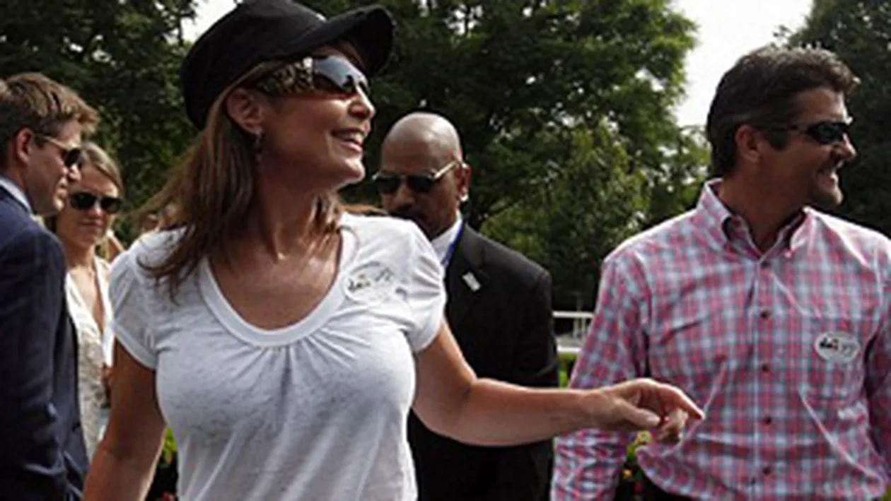 Sarah Palin si-a pus silicoane?