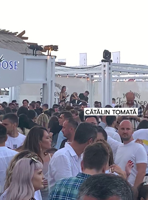 Fostul partener al Elenei Băsescu, party cu prietenii la Loft