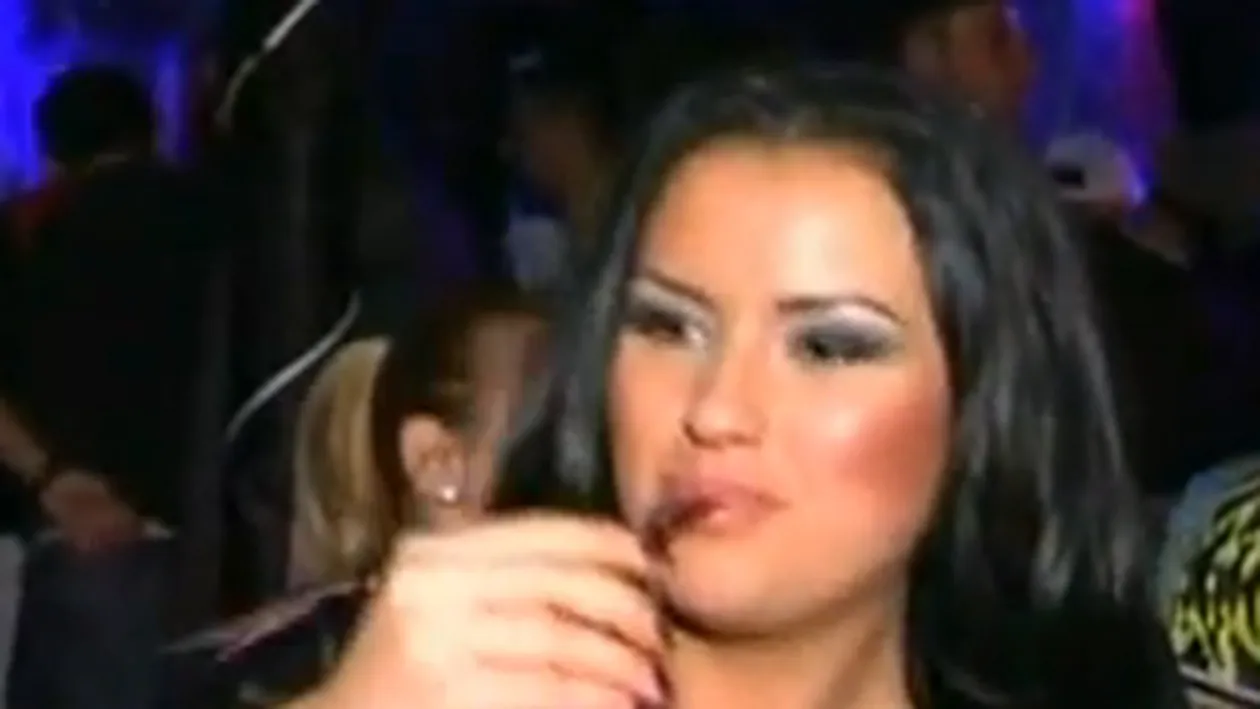 VIDEO Dupa o noapte de manele si whisky, Cruduta il vrea pe Cristi Tanase!