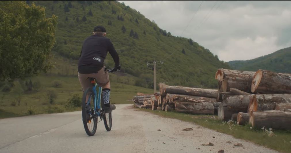 ”Biciclim prin România!” Vărul Săndel și Alin vă prezintă frumusețile țării de pe bicicletă