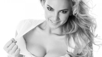 Eşti curios să afli cum şi-a dobândit Roxana Ionescu titlul de "Mama Natură"? Citeşte şi tu explicaţiile oferite de Dan Negru!