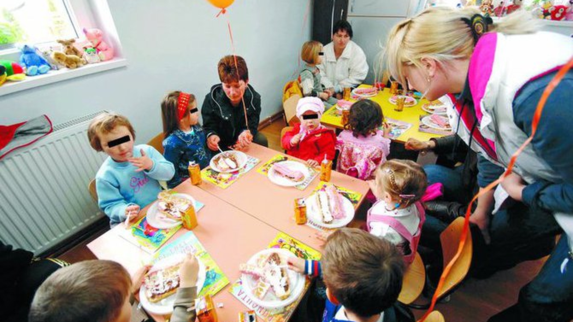"Nu ne speriati copiii cu papusile handicapate!"