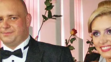 Nunta anului 2011 destramata de amantlacul anului 2013. Roberta a divortat in secret de deputatul Adrian Mocanu