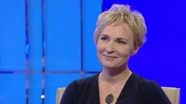 O mai ştii pe Dana Grecu? Fosta vedetă a Antena 3 şi-a schimbat numele şi a revenit în televiziune