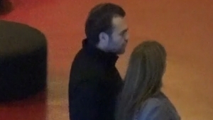 Baiatul lui Dinu “Vama” si-a revenit dupa ce a fost parasit de “Printesa ochelarilor”. S-a dus la mall cu o blonda si…