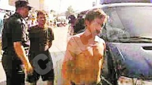 Epava de la Costinesti, carata cu barcile la mal