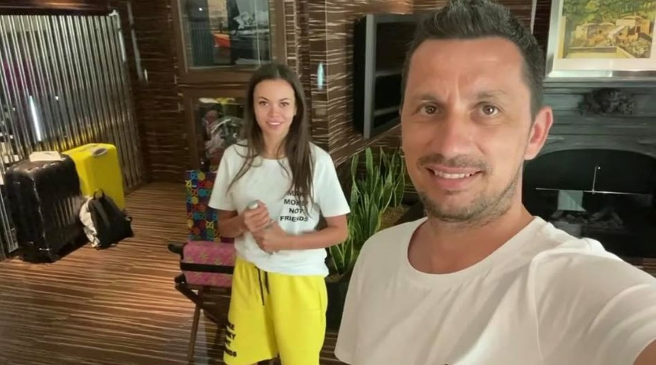 Flick și Denisa Hodișan, supuși testului COVID-19 în vacanța romantică din Italia. Cei doi riscă să fie carantinați 14 zile în peninsulă