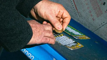 A dat norocul peste el! Un om al străzii a câștigat 1 milion de dolari la Loto. Ce vrea să facă cu banii