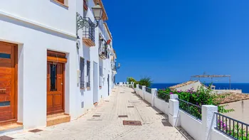 Cum îți menții casa răcoroasă pe timp de caniculă. Secretele locuințelor din regiunea mediteraneană