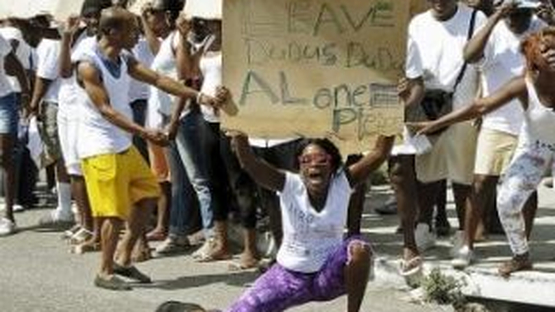 VIDEO Stare de urgenta in Jamaica, dupa decizia de extradare in SUA a unui lider al mafiei drogurilor