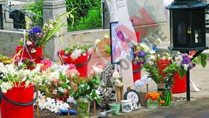 Tatal Madalinei Manole nu-si revine dupa moartea fiicei!Vine zilnic la cimitir