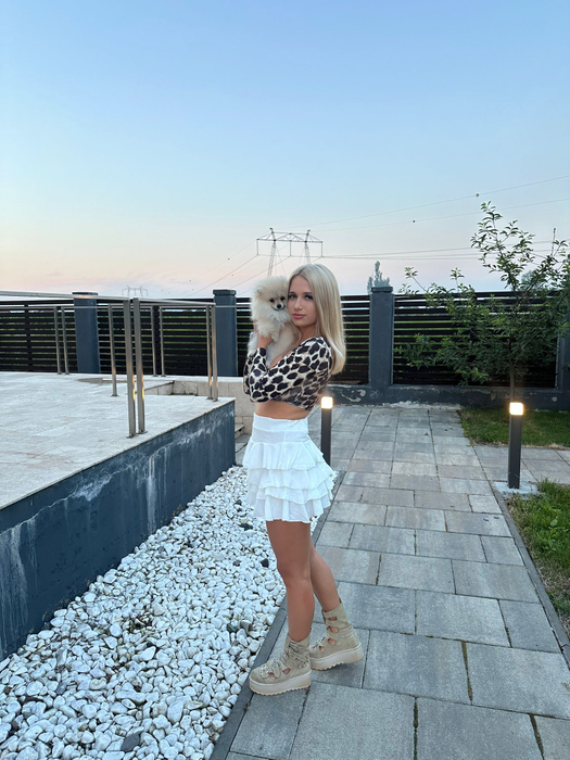 Maria și-ar fi retras plângerea după ce iubitul ar fi înduplecat-o cu lacrimile lui. (SURSA FOTO: INSTAGRAM.COM)