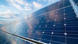Cât costă să îți instalezi panouri fotovoltaice dacă stai la bloc. În cât timp recuperezi investiția
