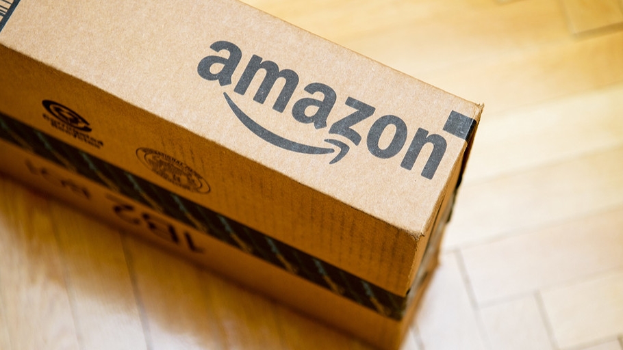 Ce a păţit un român din UK după ce a comandat un produs de 3.000 de lire sterline de pe Amazon