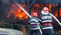 Un bătrân din Dâmbovița și-a incendiat locuința în timp ce familia se afla înăuntru