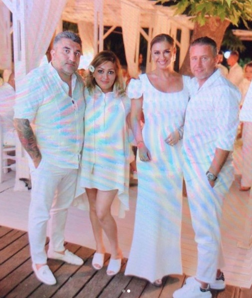 Anamaria Prodan a plecat în vacanță cu fetele ei! Cum se distrează în Italia