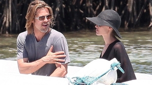 Angelina, Brad si gasca lor de copii, intr-o vacanta de vis in Galapagos