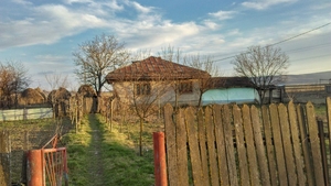 Noi detalii în cazul femeii moarte de la Vaslui, "săltată" de mascați de pe catafalc