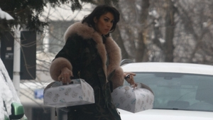 Cum îşi ''îndulceşte'' RALUCA căsnicia cu PEPE! Fiecare femeie are metoda ei, iar soţia cântăreţului...