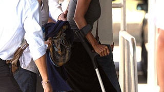 Halle Berry, in carje dupa ce a calcat stramb