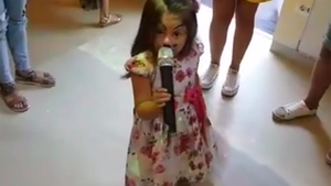 Anais, fiica lui Nicolae Guţă, îi calcă pe urme manelistului! A cântat la petrecerea de ziua ei