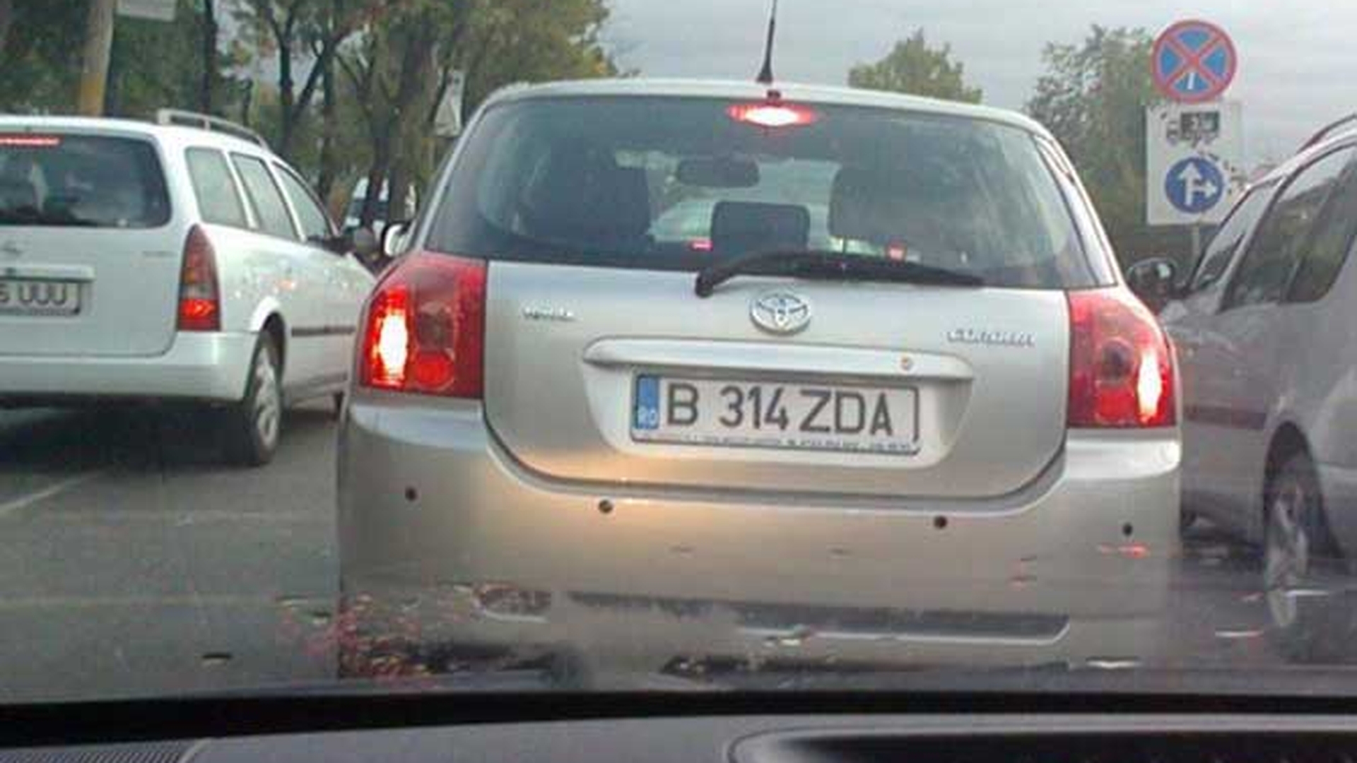 Nu o sa te prinzi niciodata care e faza aici! Cocalarul matematician face senzatie prin Bucuresti - Cel mai pervers si obscen numar de inmatriculare pe care taximetristii nu-l inteleg