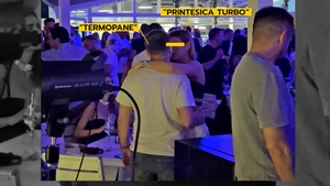 ”Termopane”, ”executat” în stil mafiot la comanda (și plăcerea) lui ”Petrică”! Iubitul ”Turbo Prințesicăi” și-a furat-o sâmbătă noaptea în Herăstrău de la cel care i-a ”subordonat” iubita recent