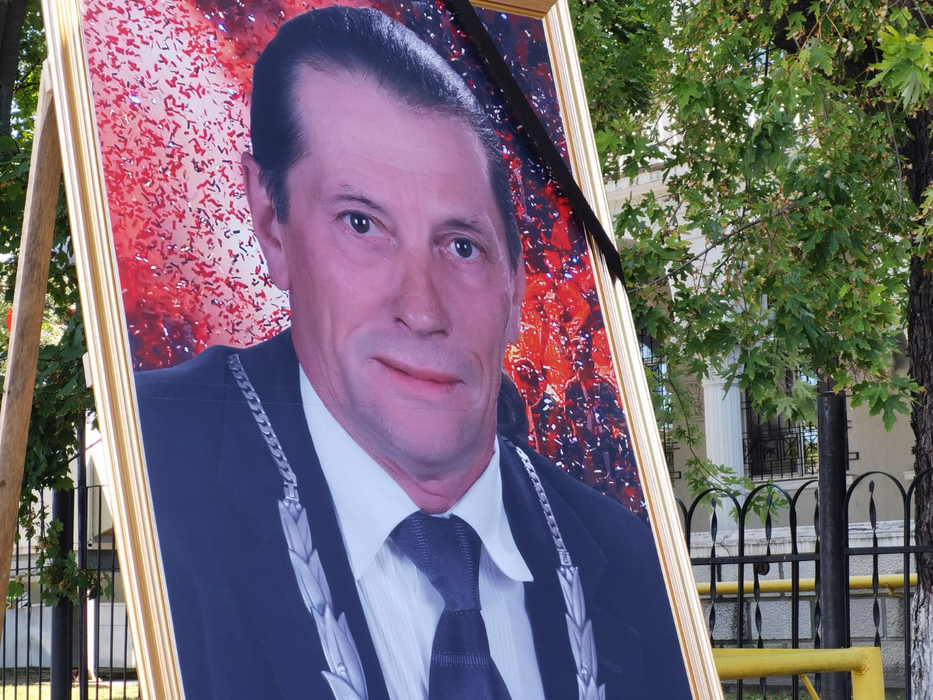 Ivan Patzaichin, depus azi la Clubul Dinamo. Marele canoist, condus pe ultimul drum cu onoruri militare