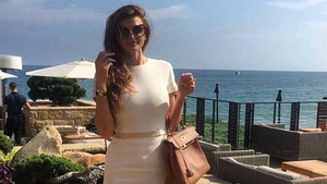 RAMONA GABOR a scos bărbaţii din minţi, la plajă! I s-au văzut silicoanele în toată splendoarea!