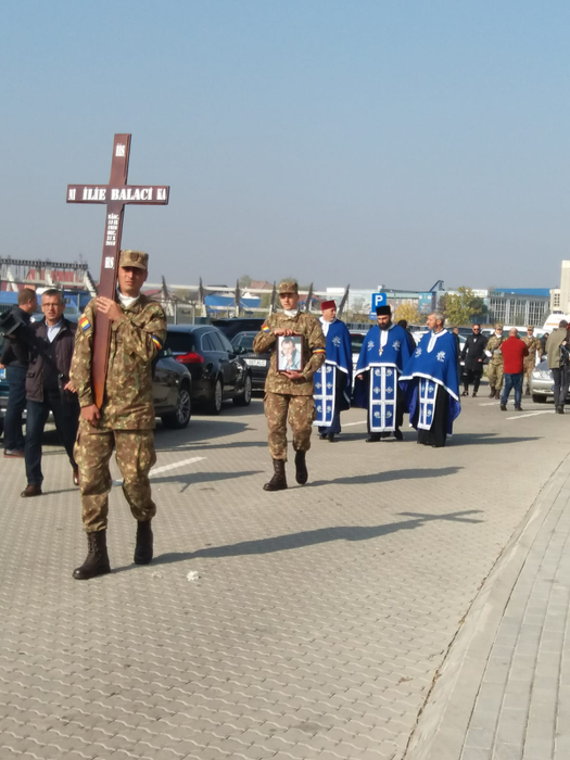 Ce scrie pe crucea lui Ilie Balaci. Detaliul care iese în evidență!