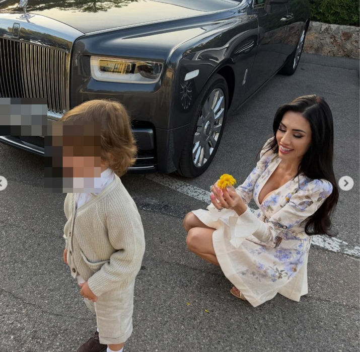Cum arată Andreea Sasu după ce a fost externată? Problemele de sănătate și-au pus amprenta pe trupul ei