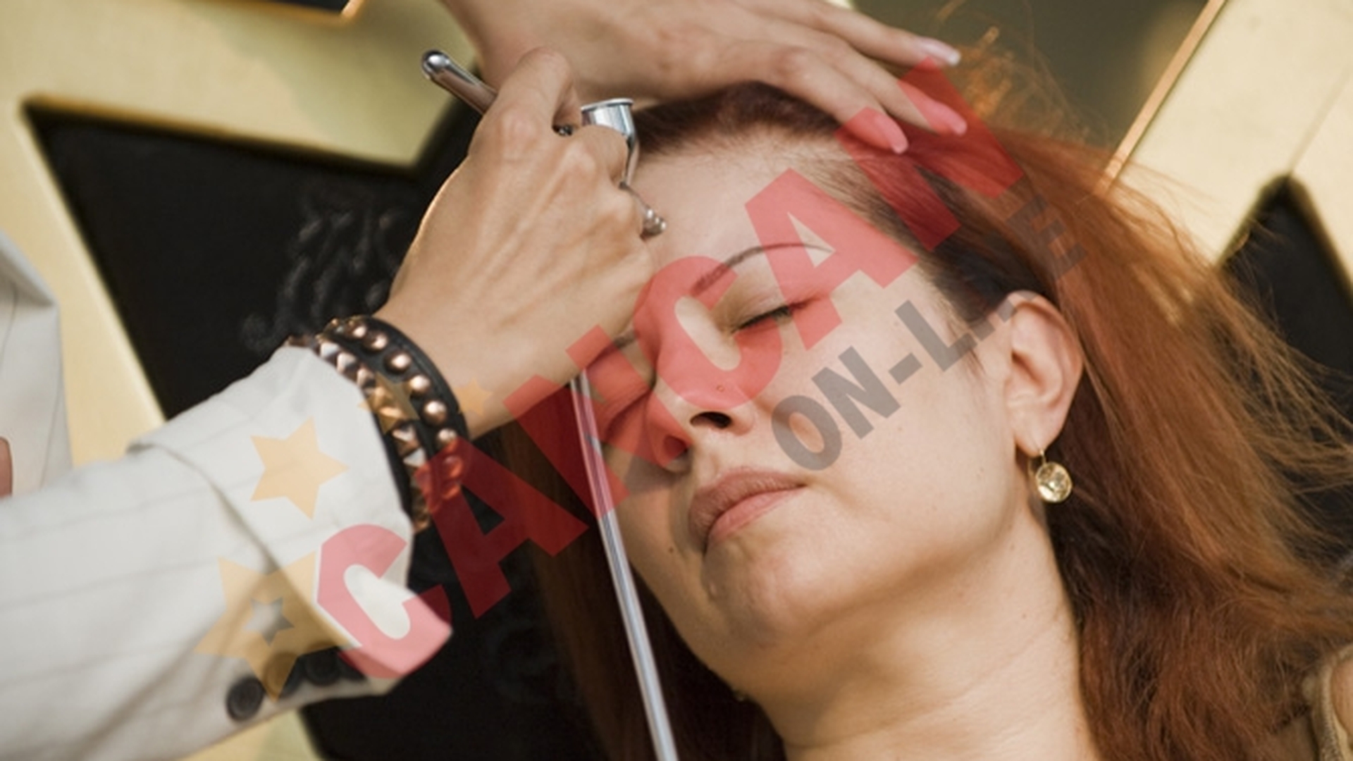Catinca Roman a renuntat la botox! Isi intinde fata cu aparatul Madonnei