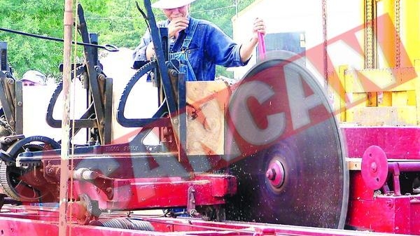 Romanii castiga intre 700 si 2.700 de lei pe luna