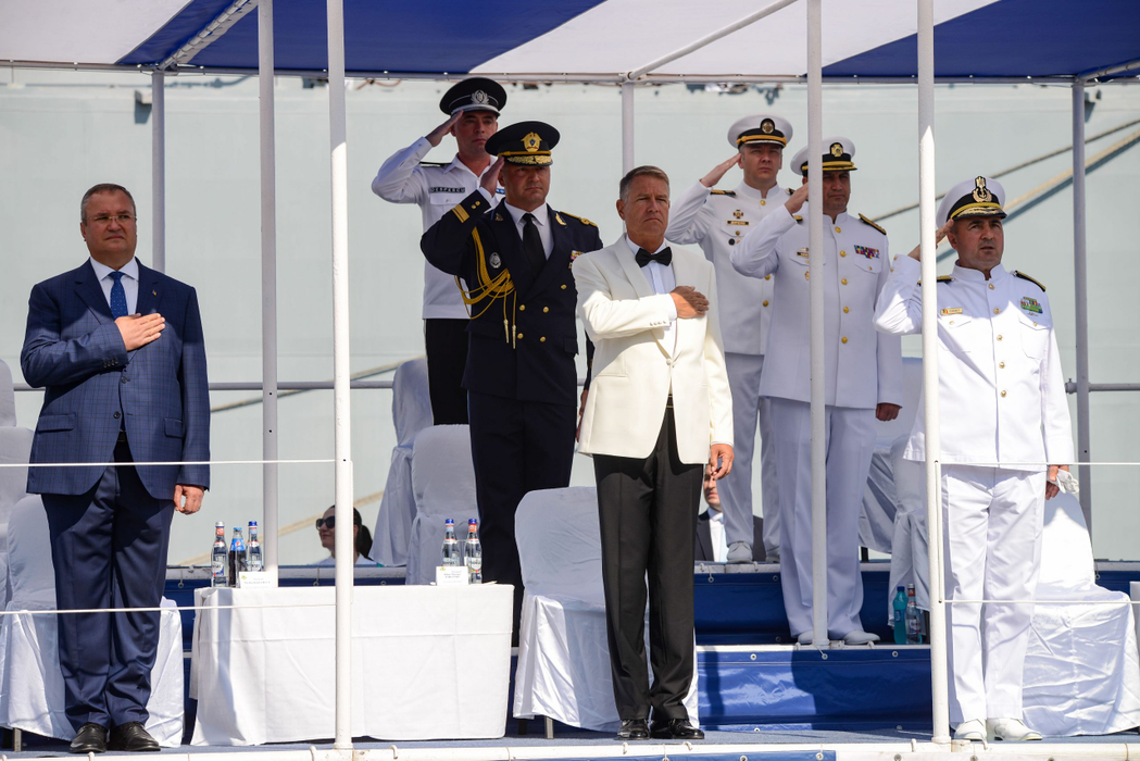 Cine este femeia care l-a însoțit pe Președintele României, Klaus Iohannis, la Ziua Marinei Române în weekend