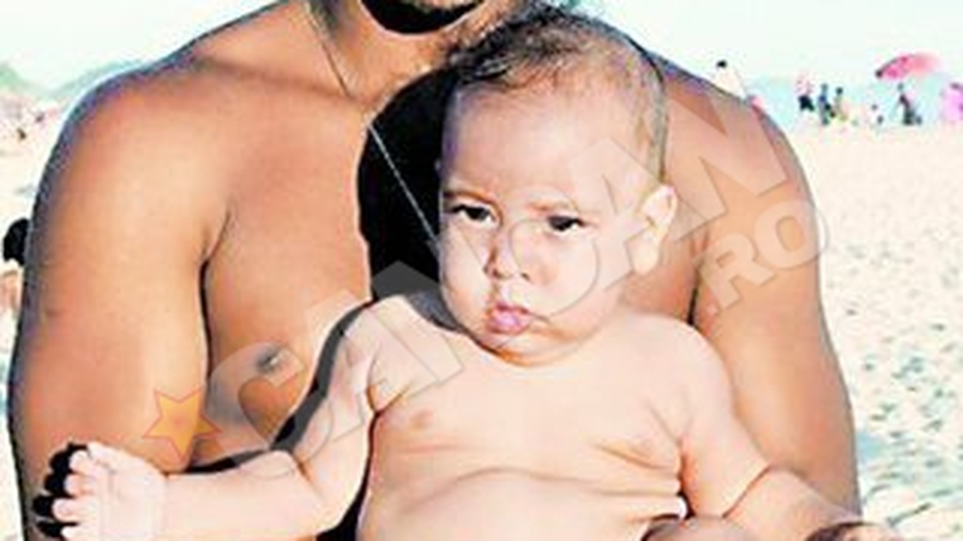 Si-a dus familia intr-o vacanta de vis. Eric si-a indopat fiul in Brazilia