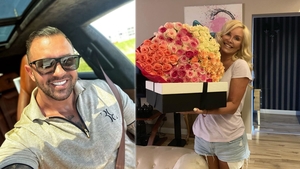 Alex Bodi, dedicații cu bani pentru Vica Blochina la Sorinel Puștiu! La câteva ore de la party, fosta balerina s-a filmat goală | FOTO