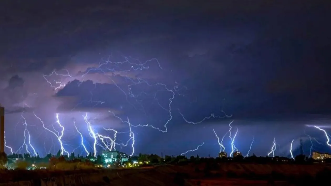 Avertisment de ultimă oră: a fost declarată Stare de Dezastru în 23 de județe, din cauza furtunilor violente