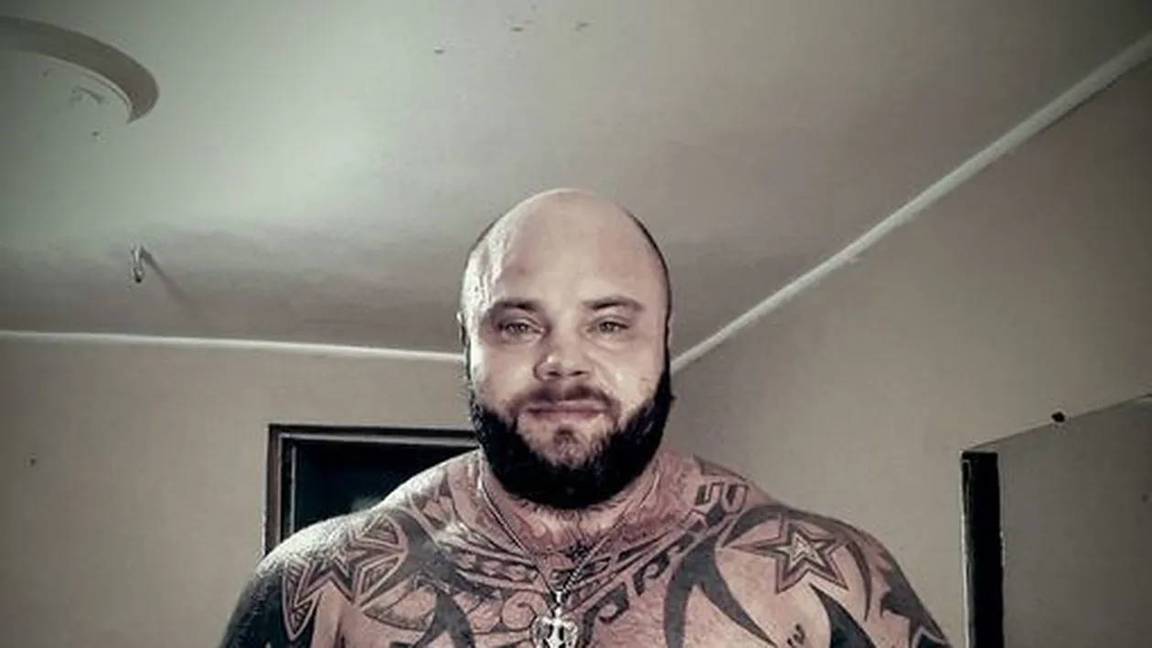 Legătura dintre Daniel Chiraş şi trupa de hip-hop La Familia. Cel mai dur locotenent al fraţilor Cămătaru a...