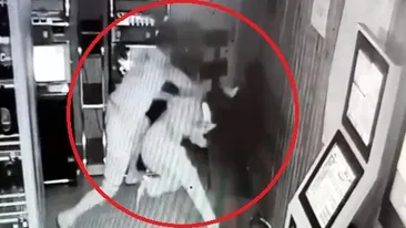 Tânăr bătut până la leșin, într-un bar din Dâmbovița. Victima, dusă la spital în stare gravă